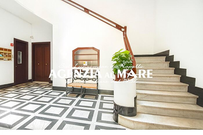 Appartamento con 5 locali in vendita in Rapallo