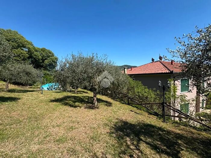 Casa trilocale in vendita in Via Commezzare, Arqua Petrarca