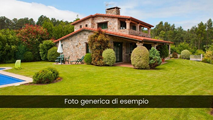 Casa con 10 locali in vendita in Trenta Via Pietro Nenni, Casali del Manco