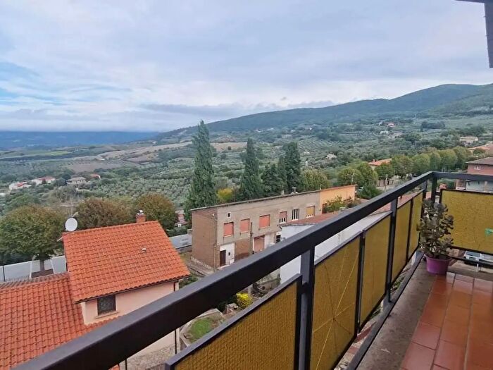 Appartamento quadrilocale in vendita in Via San Martino, Montecchio