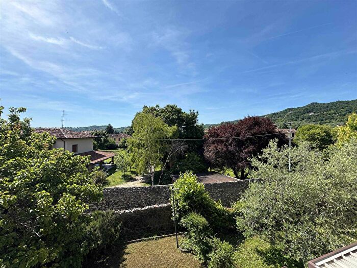 Casa quadrilocale in vendita in Salo