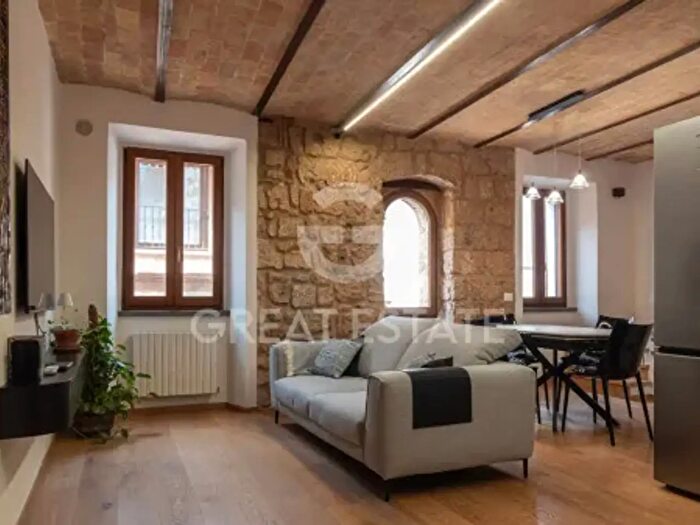 Appartamento con 6 locali in vendita in Corso Cavour, Orvieto