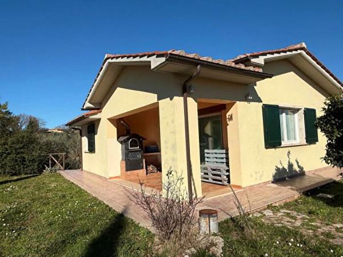 Casa quadrilocale in vendita in Manciano