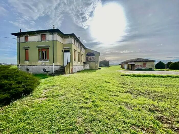 Casa con 5 locali in vendita in Strada Crema, San Benedetto Po