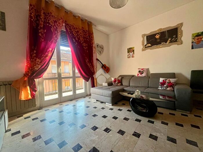 Appartamento con 5 locali in vendita in Via Sobborgo Emiliano, Sarzana