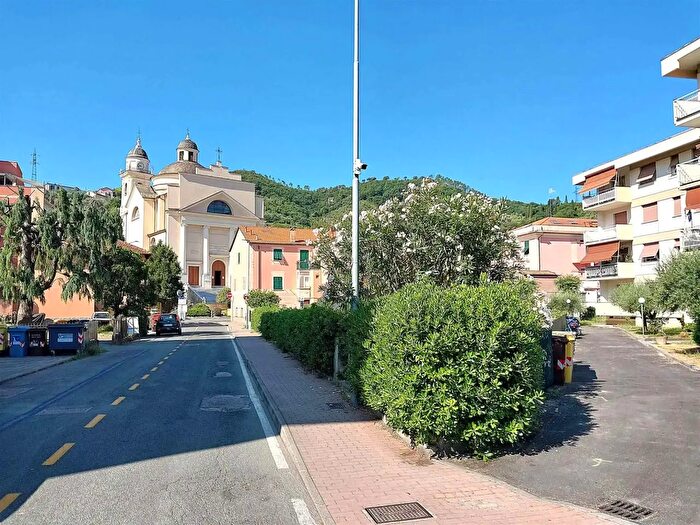 Appartamento con 5 locali in vendita in Sestri Levante