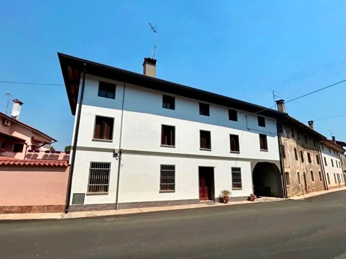 Casa con 7 locali in vendita in Via San Lorenzo, Codroipo