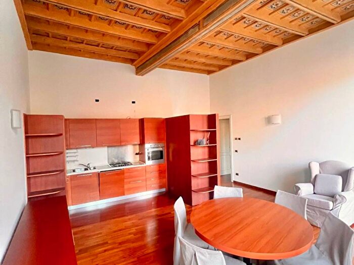 Appartamento bilocale in affitto in Piazza Santo Stefano, Missori, Milano