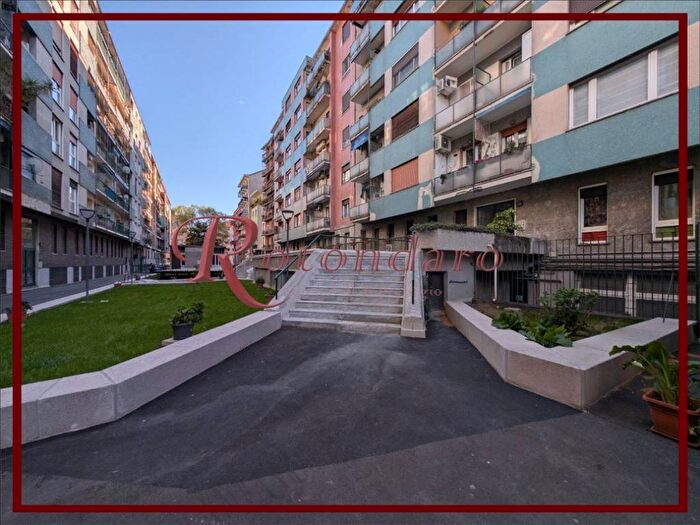 Appartamento bilocale in affitto in Piazza Bolivar, Tripoli Soderini, Milano