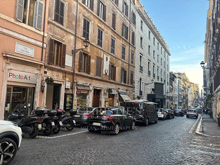 Appartamento bilocale in affitto in Via Sistina, Roma
