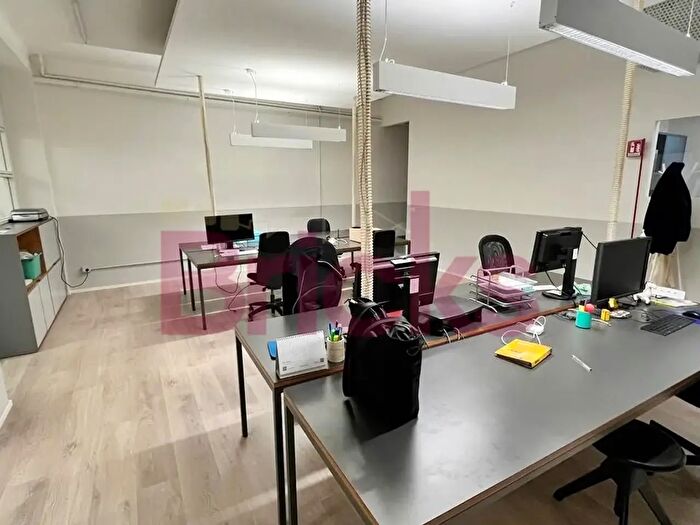 Casa con 6 locali in vendita in Via Francesco d'Ovidio, Milano
