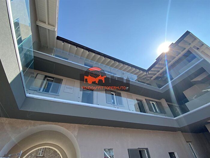 Appartamento trilocale in vendita in Via Arici, Telgate