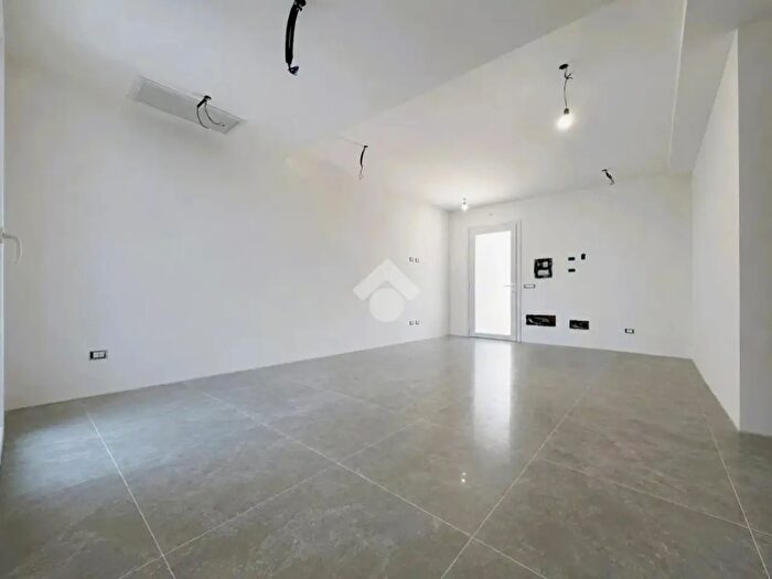 Casa bilocale in vendita in Via delle Querce, Cisterna Di Latina