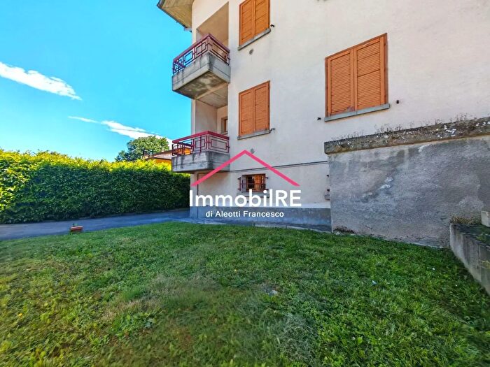 Casa con 10 locali in vendita in Quattro Castella