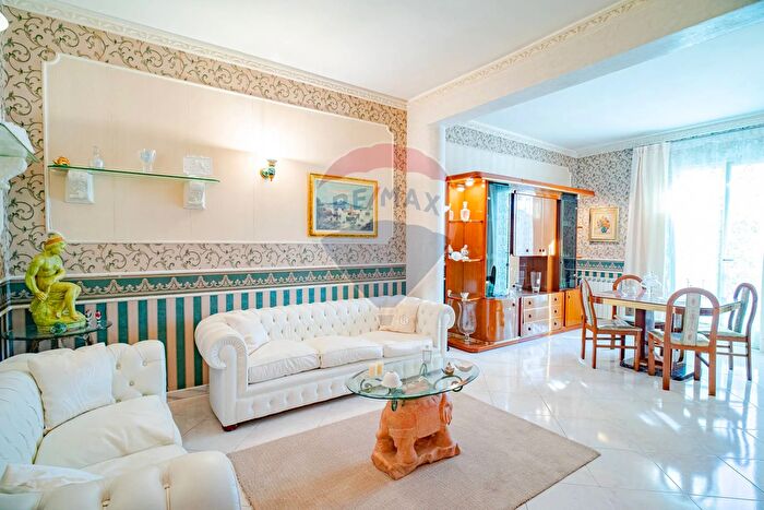 Appartamento quadrilocale in vendita in Via di Stefano, Paterno