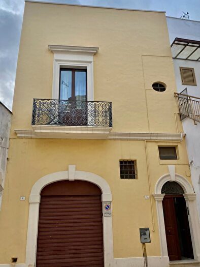 Appartamento con 5 locali in vendita in Via Sant Anna Galatone Le Italia, Galatone