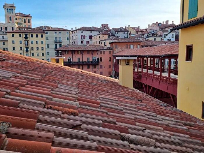 Appartamento trilocale in affitto in Centro, Bassano del Grappa