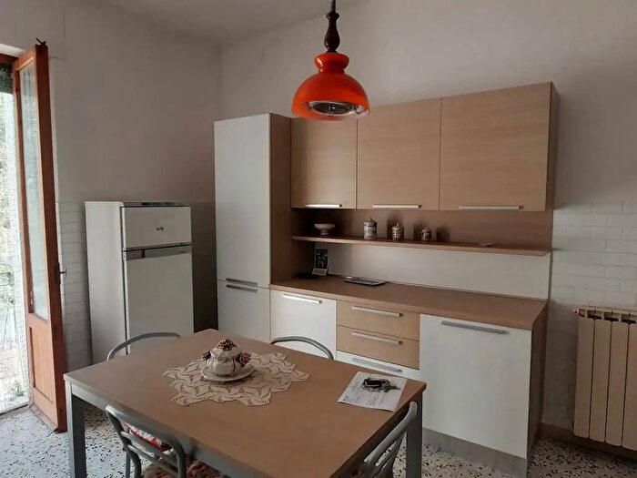 Appartamento con 6 locali in vendita in Viale Antonio Gramsci, Asciano