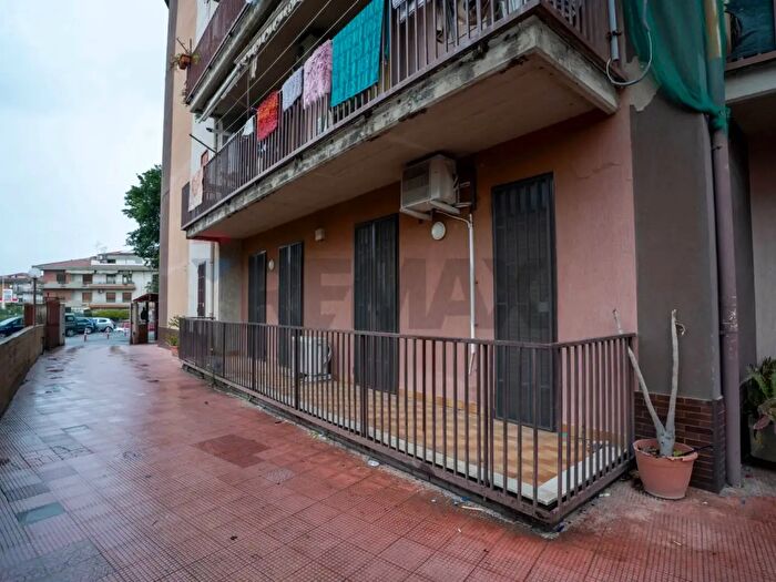 Appartamento quadrilocale in vendita in Via Locatelli d, Catania