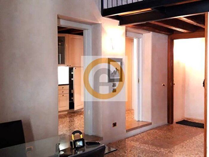 Appartamento quadrilocale in affitto in Centro, Bassano del Grappa