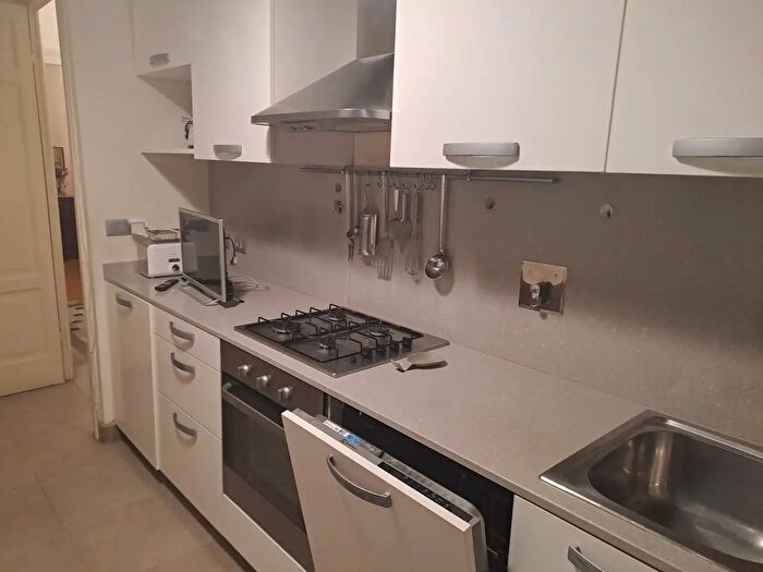 Appartamento trilocale in affitto in Via Giacinto Collegno, Torino