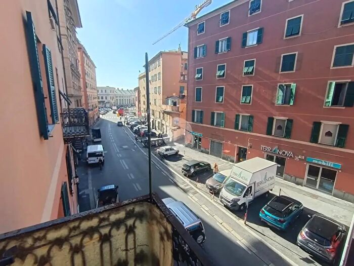 Appartamento con 5 locali in vendita in Via Canevari, Genova