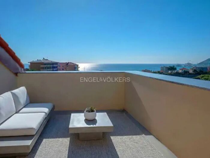 Casa con 6 locali in vendita in Via Nostra Signora del Monte, Savona