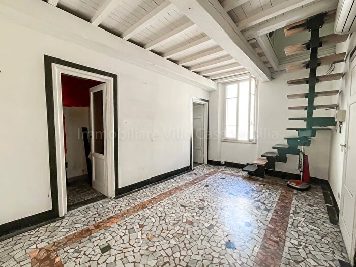 Appartamento con 5 locali in vendita in Via Gorizia, Viareggio