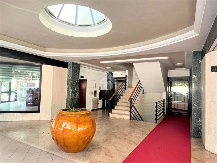 Appartamento trilocale in vendita in Via Manzoni, Perugia