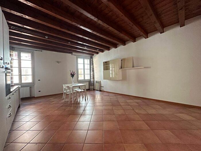 Appartamento bilocale in affitto in Via delle Battaglie, Loggia Garibaldi, Brescia