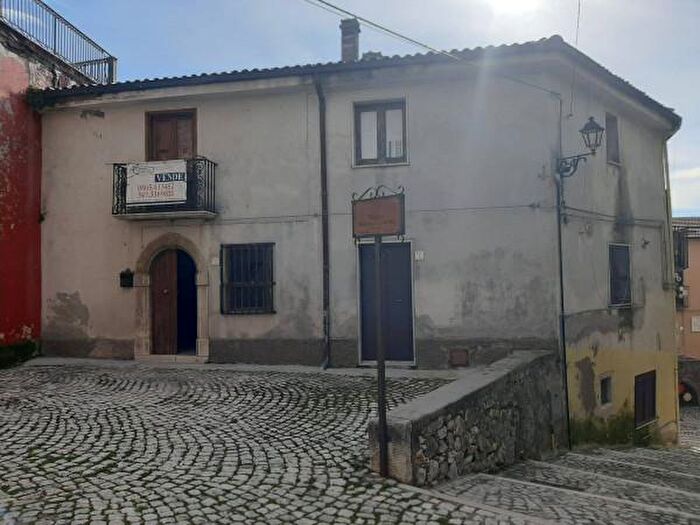 Appartamento con 5 locali in vendita in Piazza Lemme, Macchia DIsernia