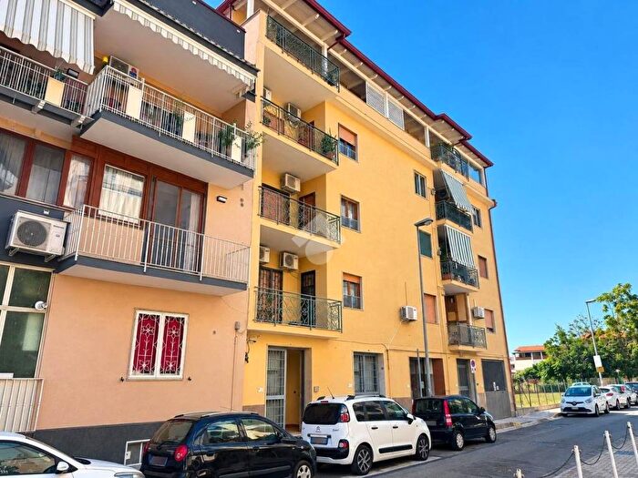Casa trilocale in vendita in Via Cosenza, Piazza Primavera Passariello, Pomigliano d'Arco