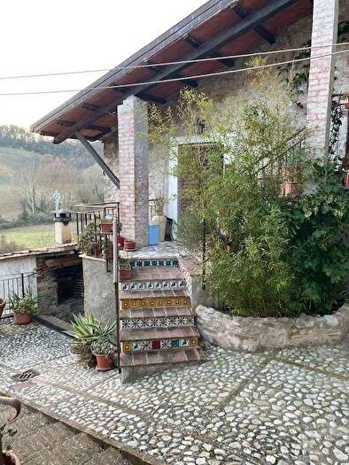 Casa trilocale in vendita in Crocemarroggia, Spoleto