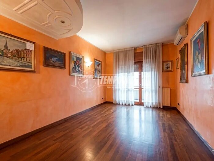 Appartamento trilocale in vendita in Via Luigi Alamanni, Milano