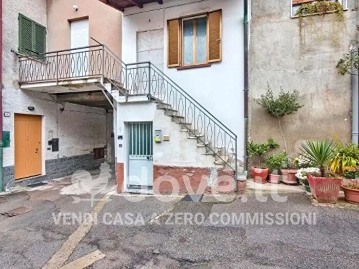 Casa bilocale in vendita in Vicolo Alfieri Vittorio, Cantu
