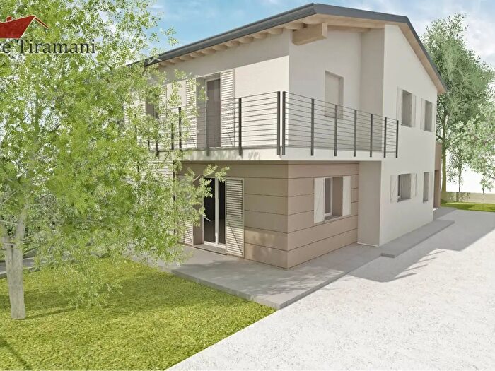 Casa quadrilocale in vendita in Via Casella, Fiorenzuola DArda