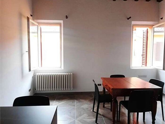 Appartamento quadrilocale in affitto in VIA SELMI, Centro Storico, Modena