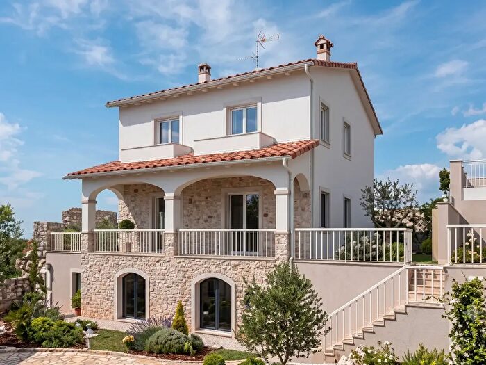 Casa con 6 locali in vendita in San Miniato