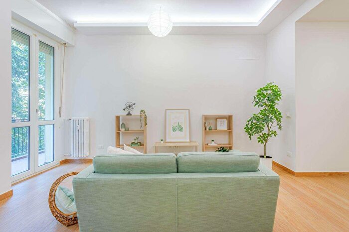 Appartamento trilocale in vendita in Via Cassoli, Reggio Emilia