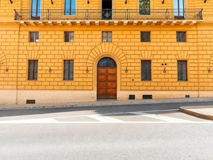 Appartamento con 5 locali in vendita in Siena