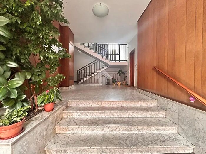 Appartamento quadrilocale in vendita in Via Ugone Visconti, Tortona