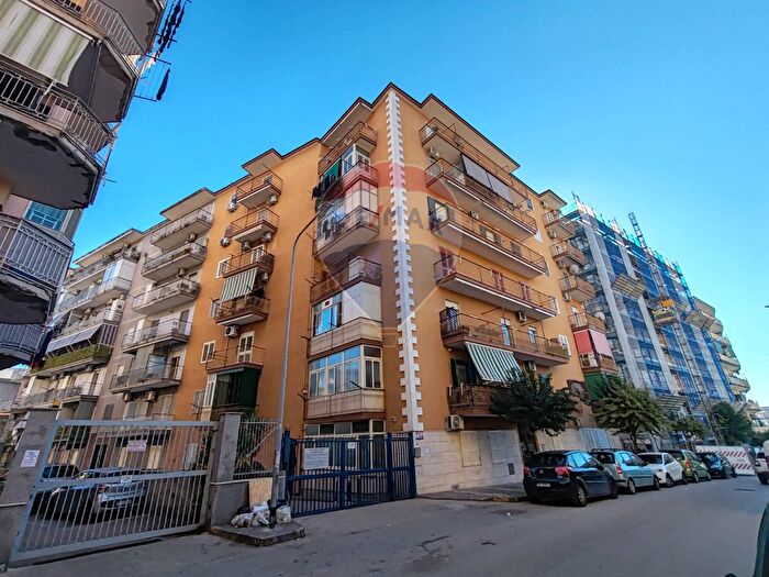 Appartamento quadrilocale in vendita in Via Toti, Casoria