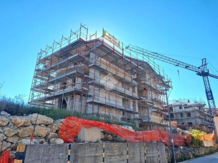 Appartamento quadrilocale in vendita in Via Moliere, Roccaraso