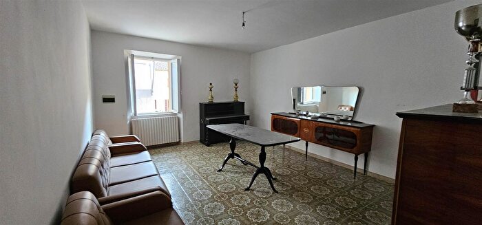 Appartamento con 5 locali in vendita in San Severino Marche