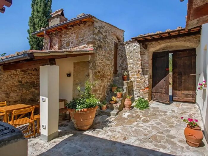 Casa con 6 locali in vendita in Firenze