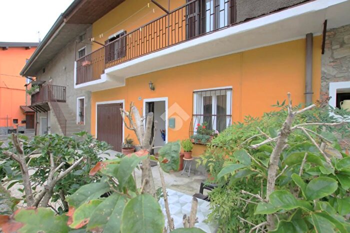 Casa trilocale in vendita in Via Gaesso, Garbagnate Monastero