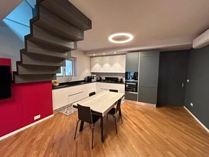 Appartamento quadrilocale in vendita in Via Andrea Vochieri, Alessandria