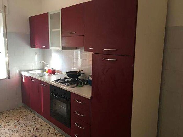 Appartamento trilocale in affitto in Via Sibari, Catanzaro Lido, Catanzaro