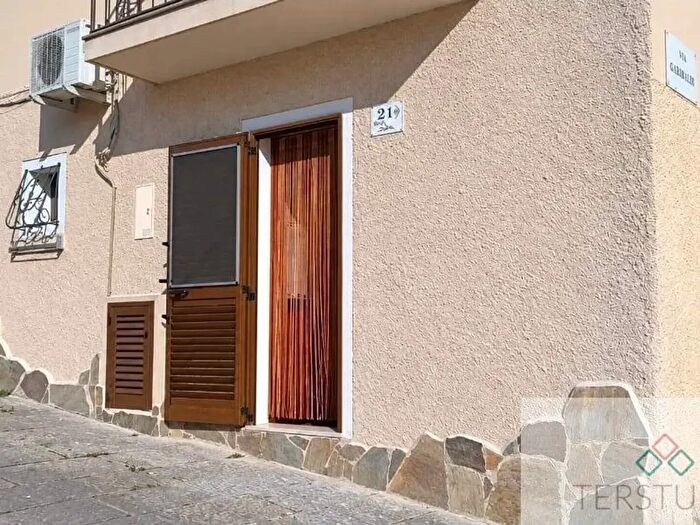 Appartamento bilocale in vendita in Via Lamarmora Snc, La Maddalena