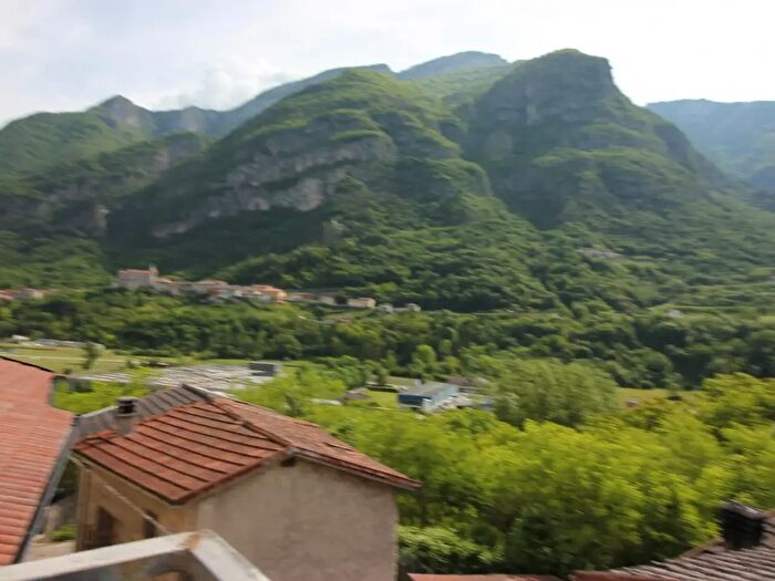 Casa con 9 locali in vendita in Via Valpegara, Valdastico